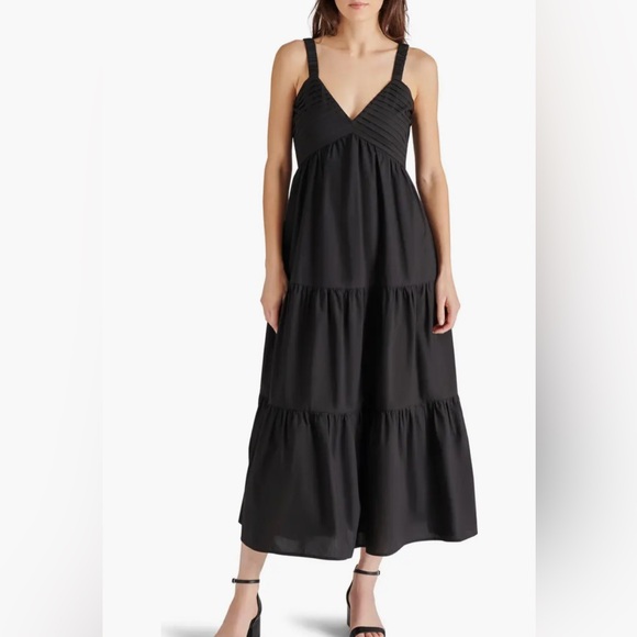 Steve Madden Dresses & Skirts - Steve Madden Black Tiered Maxi Dress